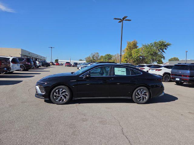 2027 Hyundai Sonata Hybrid Blue