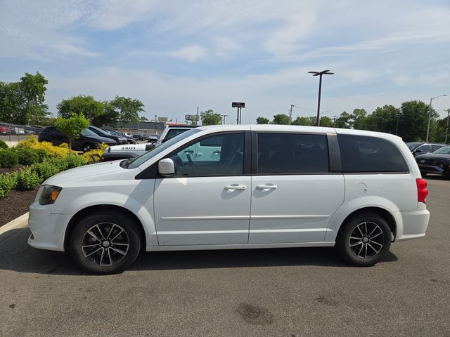 2017 Dodge Grand Caravan GT's photo