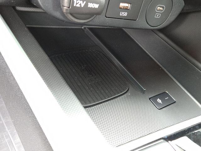 2025 Hyundai Elantra Limited - Photo 15