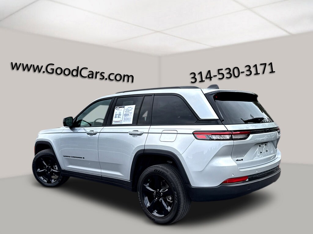 2022 Jeep Grand Cherokee Altitude photo 4