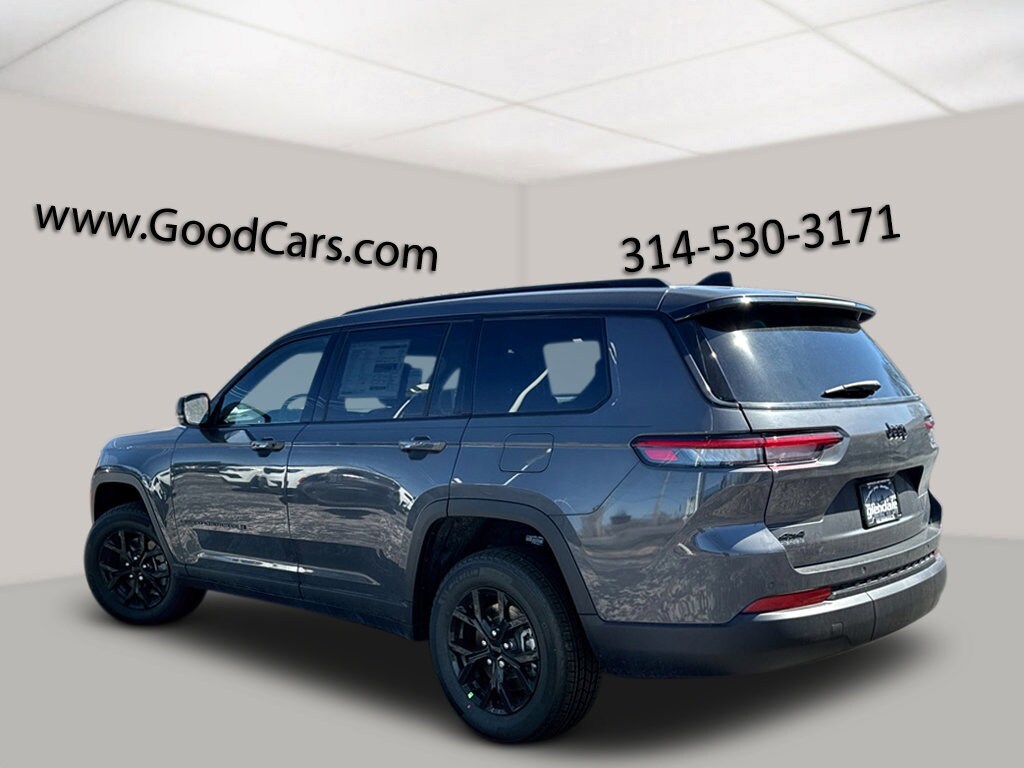 2025 Jeep Grand Cherokee Altitude photo 4