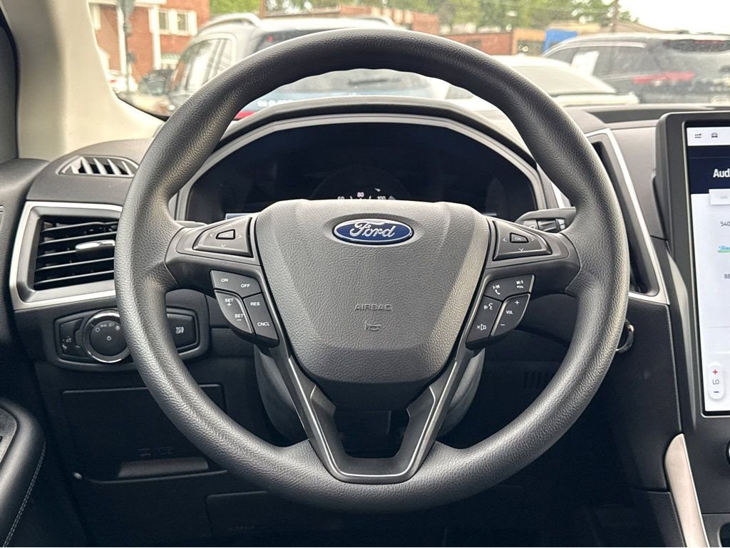 2024 Ford Edge SE - Photo 15