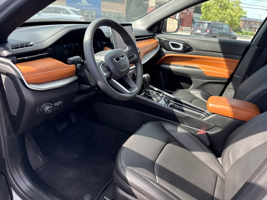Used 2025 Jeep Compass Limited SUV