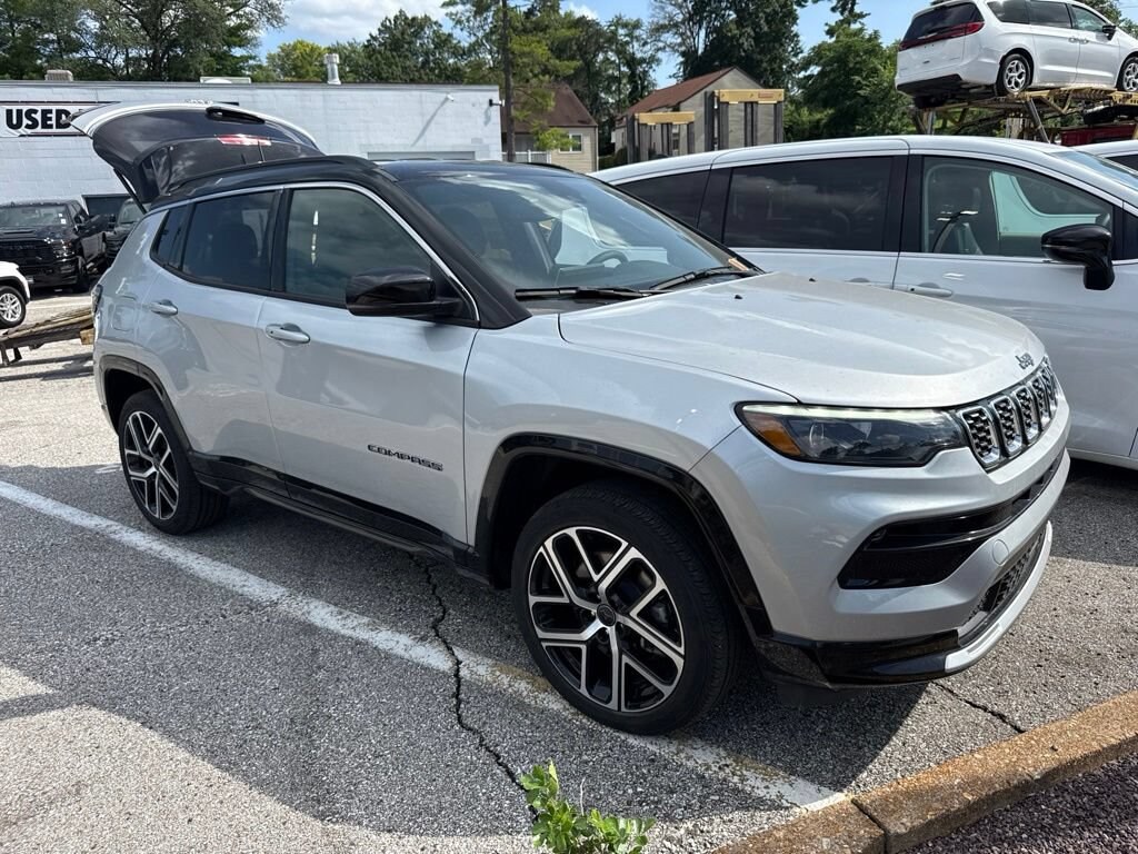 Used 2025 Jeep Compass Limited SUV