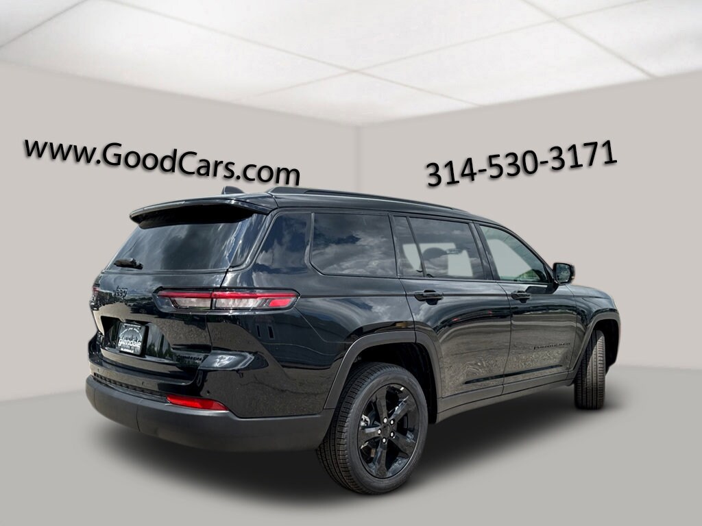 2025 Jeep Grand Cherokee Limited photo 2