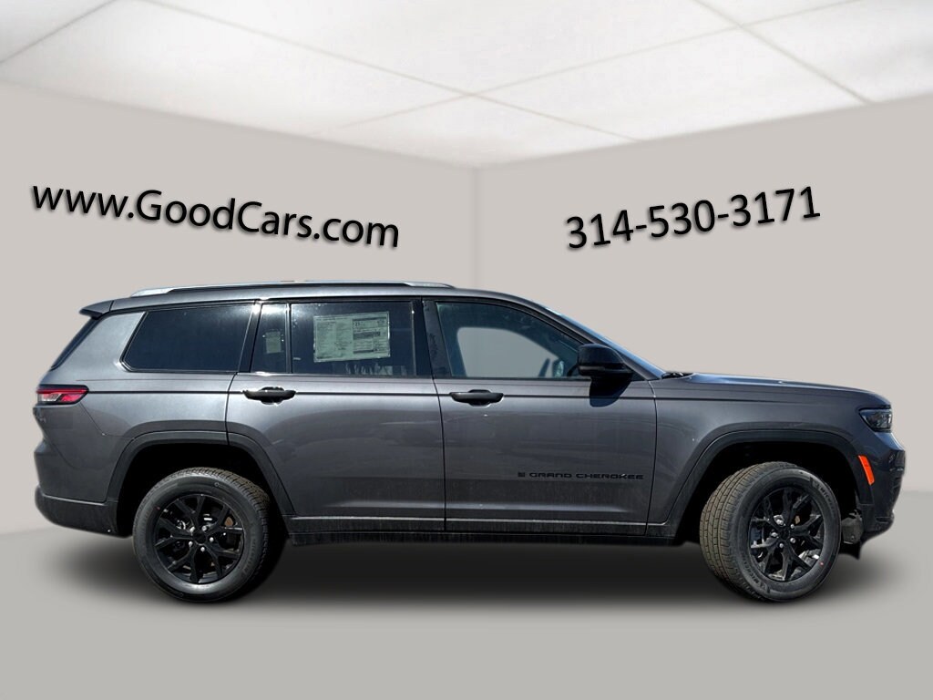 2025 Jeep Grand Cherokee Altitude photo 3