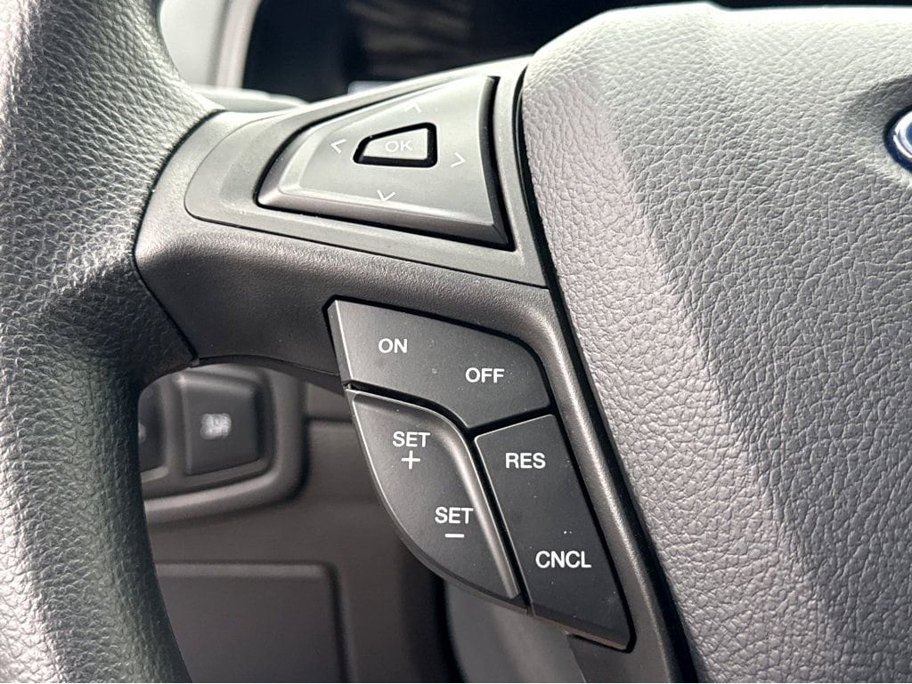 2024 Ford Edge SE - Photo 17