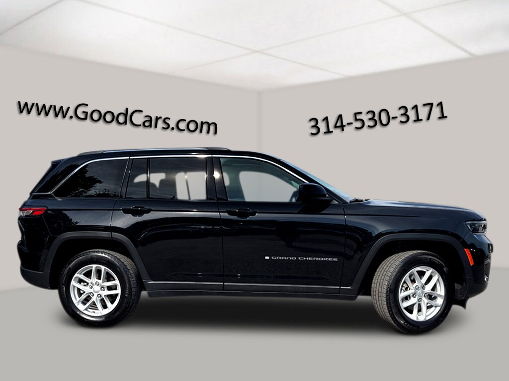 2023 Jeep Grand Cherokee Laredo X photo 3