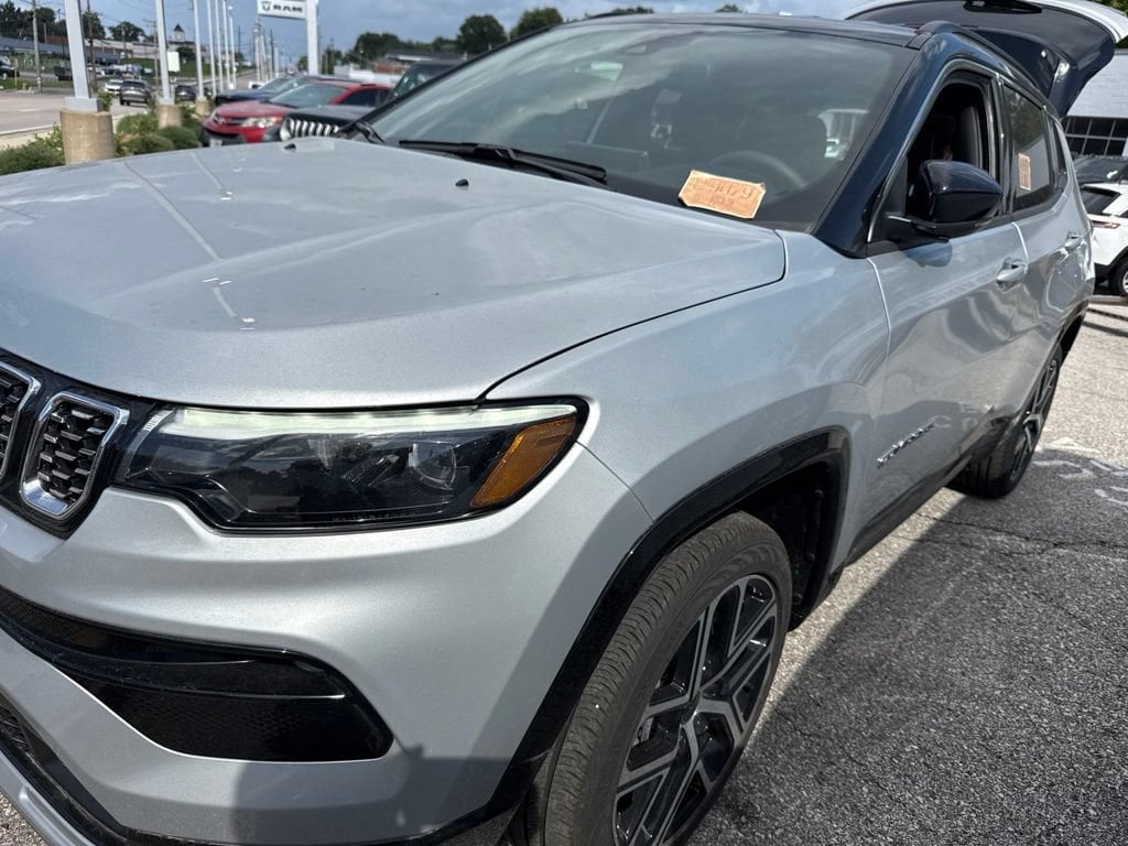 Used 2025 Jeep Compass Limited SUV