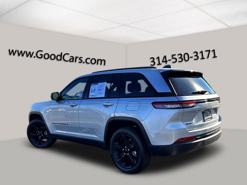 Used 2024 Jeep Grand Cherokee Altitude SUV