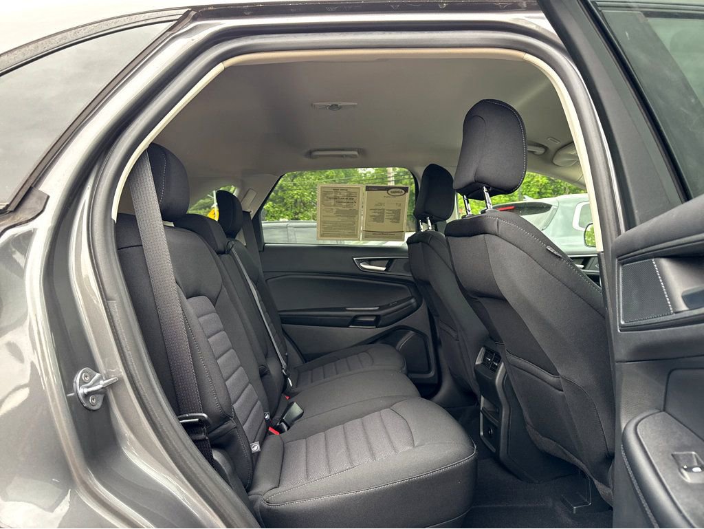 2024 Ford Edge SE - Photo 10