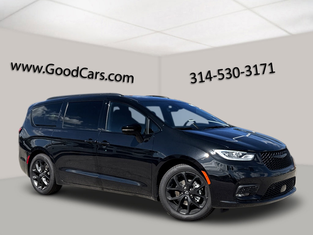 2026 Chrysler Pacifica Limited's photo