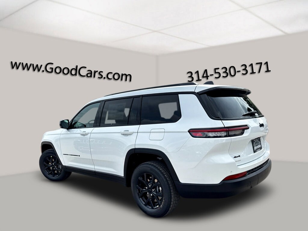 2025 Jeep Grand Cherokee Altitude photo 4