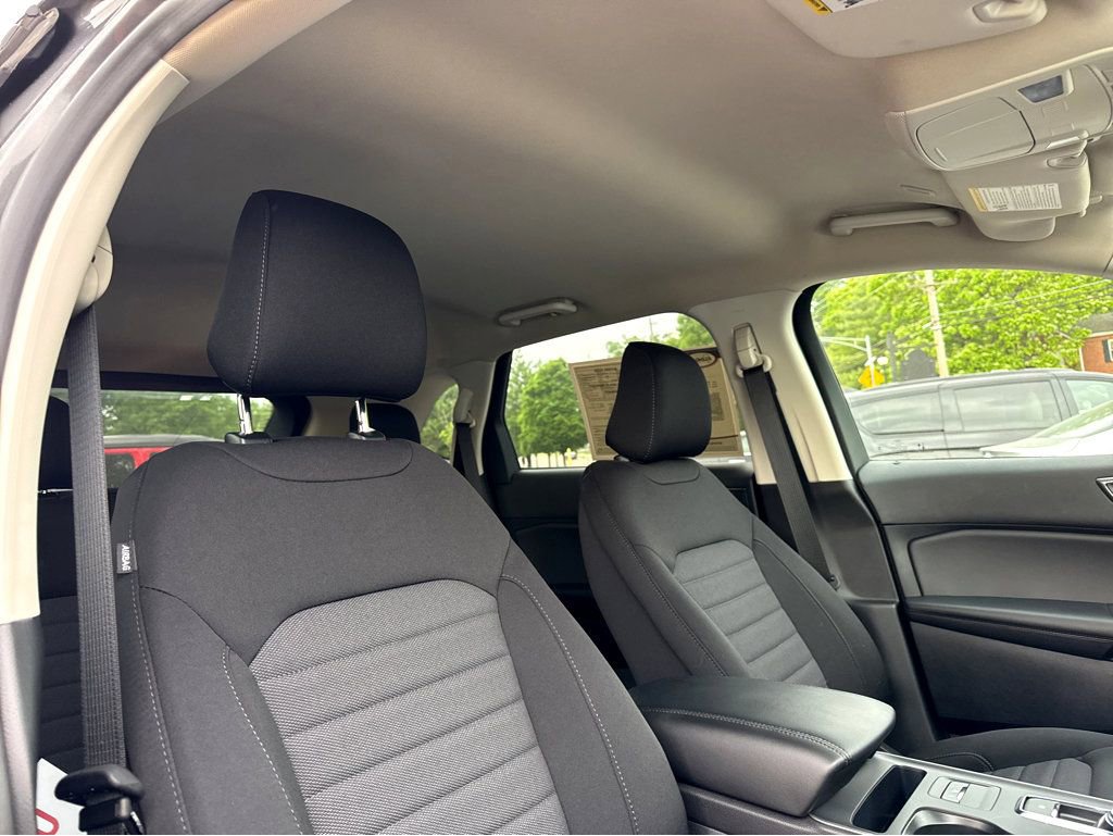 2024 Ford Edge SE - Photo 9