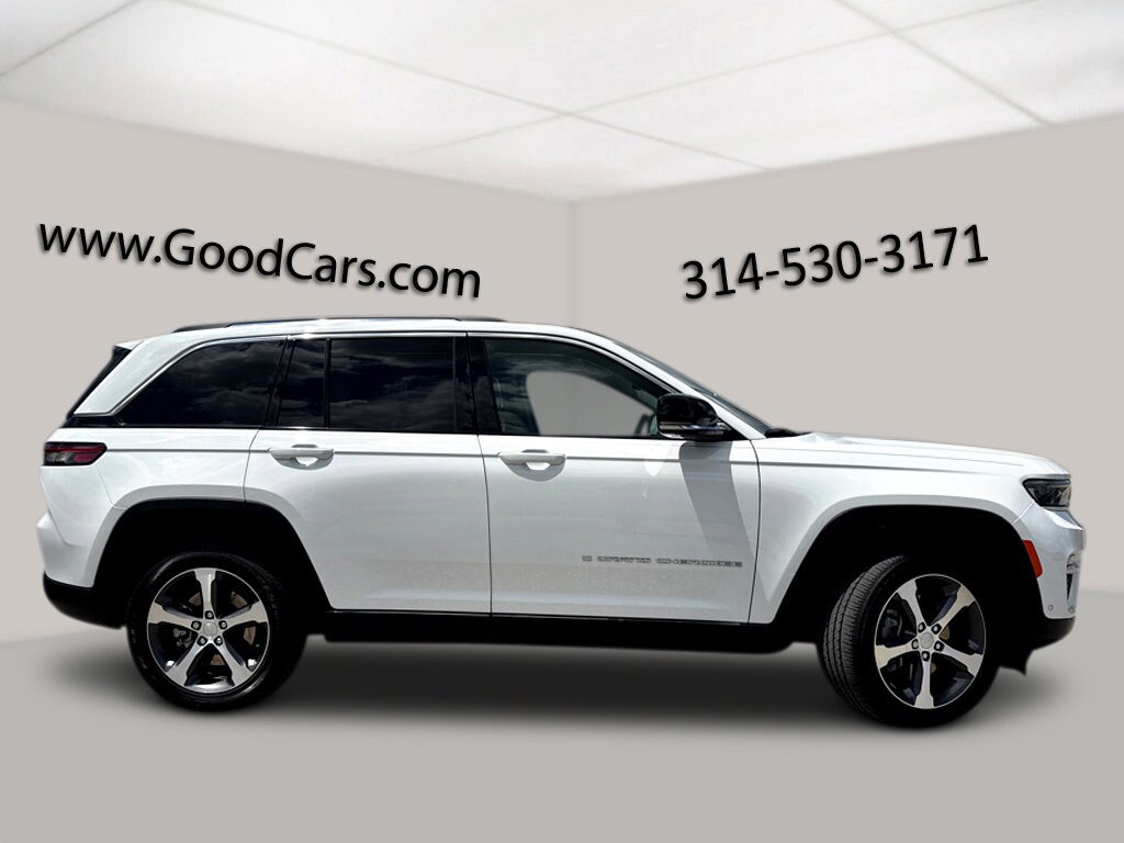 2023 Jeep Cherokee 4xe photo 2