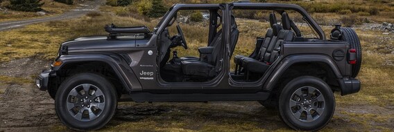 Jeep Wrangler vs Toyota Tacoma Glendale MO | Glendale CDJR Jeep Wrangler vs Toyota Tacoma Glendale MO | Glendale CDJR