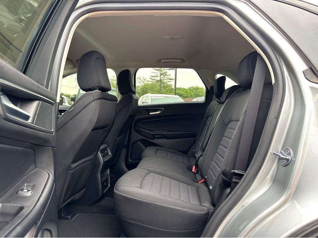 2024 Ford Edge SE - Photo 11