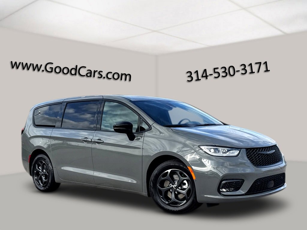 2023 Chrysler Pacifica Hybrid Limited's photo