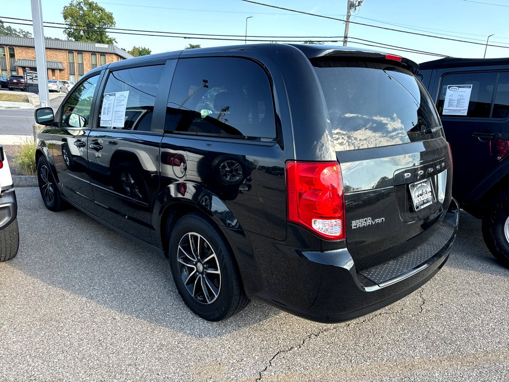 Used 2016 Dodge Grand Caravan SXT with VIN 2C4RDGCG5GR340936 for sale in Glendale, MO