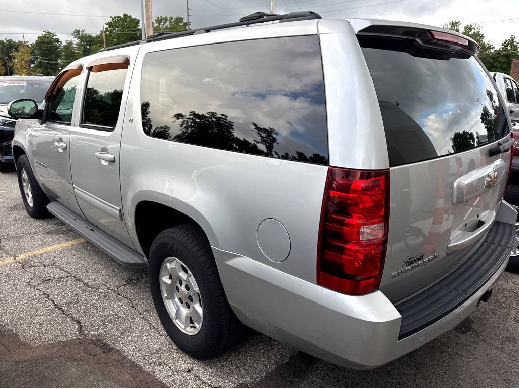 Used 2010 Chevrolet Suburban LT with VIN 1GNUKJE36AR234135 for sale in St. Louis, MO