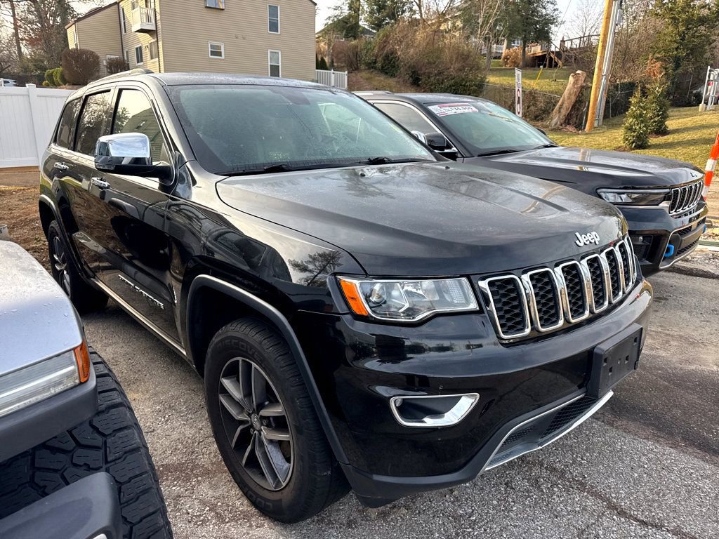 2017 Jeep Grand Cherokee Limited's photo