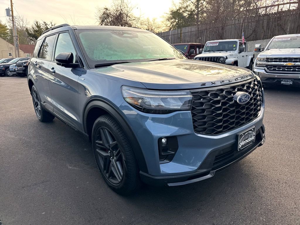 2025 Ford Explorer ST-Line AWD