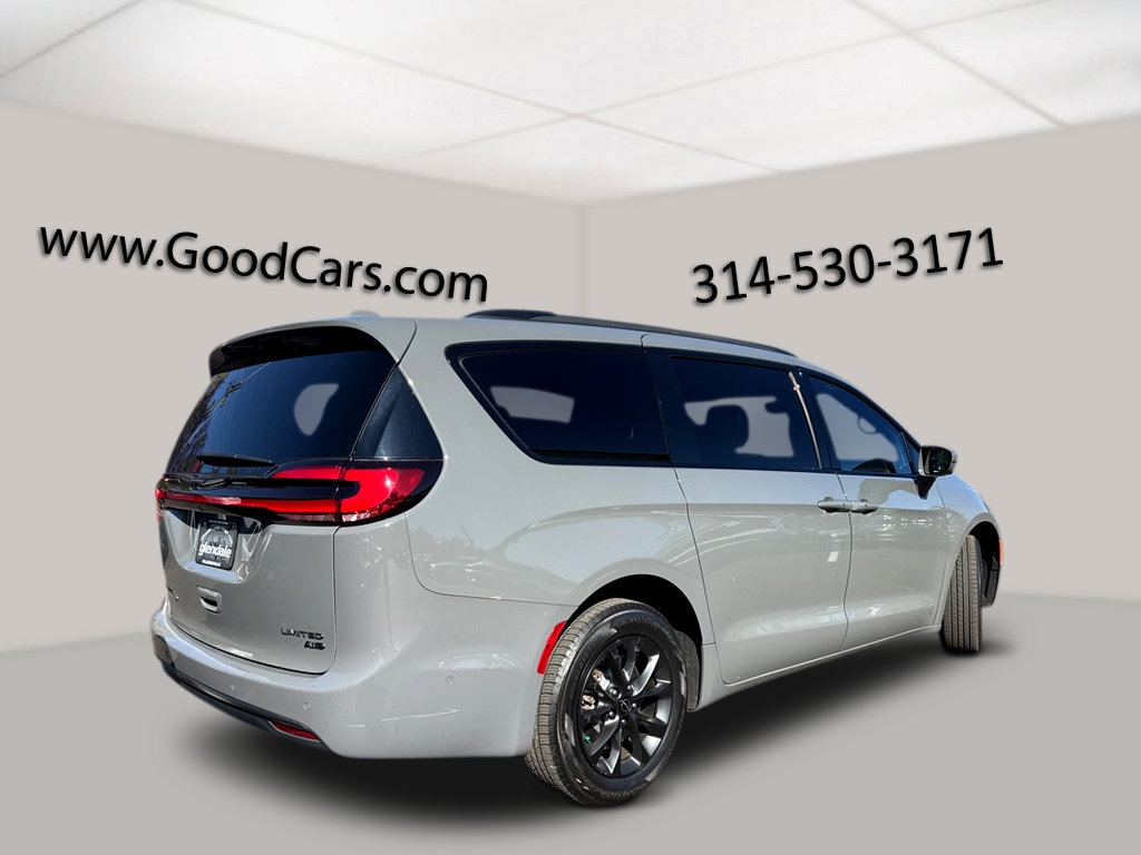 Used 2021 Chrysler Pacifica Limited Van