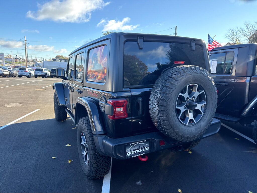 2019 Jeep Wrangler Unlimited Rubicon photo 2