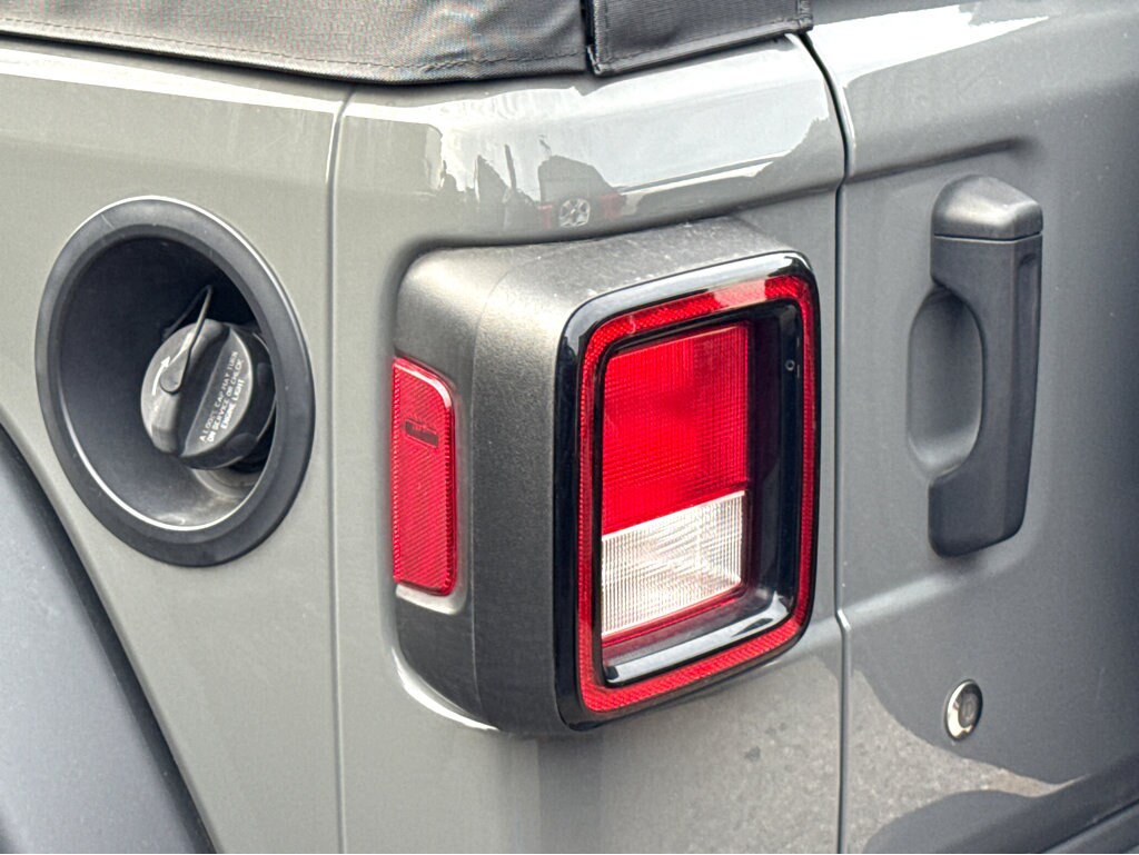 2020 Jeep Wrangler Unlimited Sport photo 4