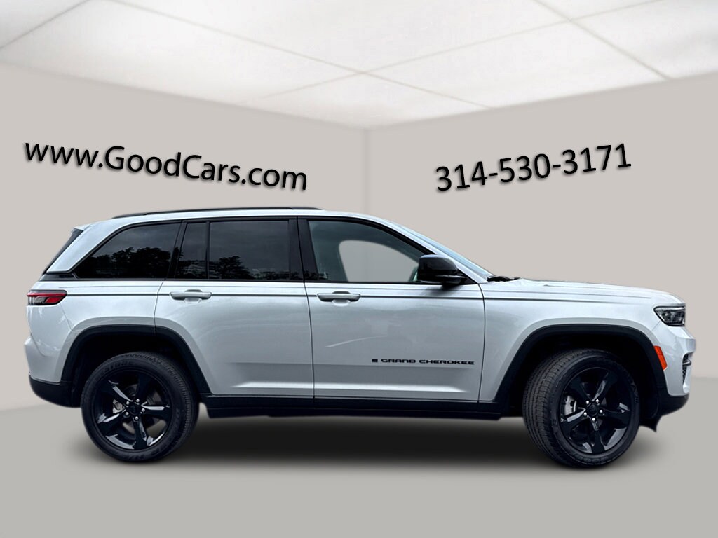 2022 Jeep Grand Cherokee Altitude photo 3