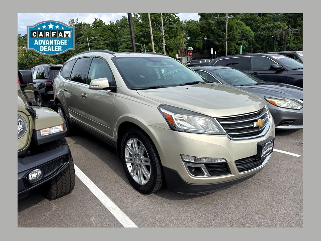 Champagne Silver Metallic 2015 Chevrolet Traverse SUV / Crossover Front-Wheel Drive Automatic