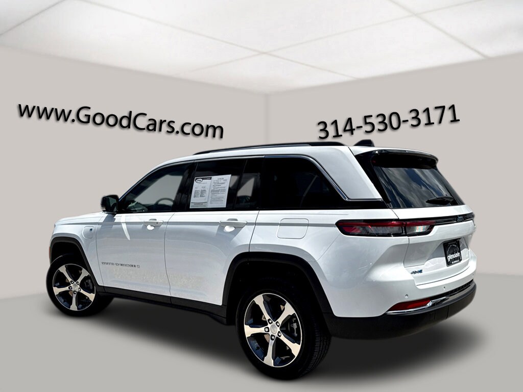 2023 Jeep Cherokee 4xe photo 3