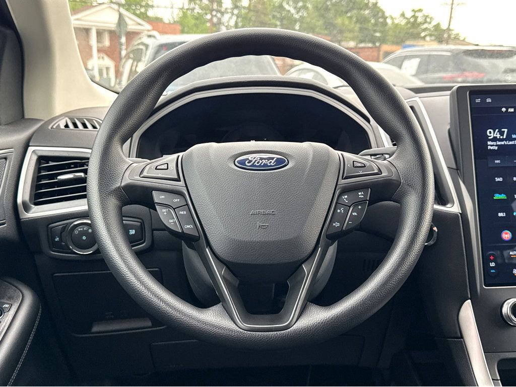 2024 Ford Edge SE - Photo 15
