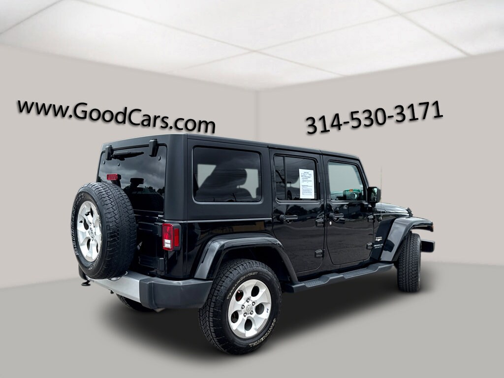 2015 Jeep Wrangler Unlimited Sahara photo 2