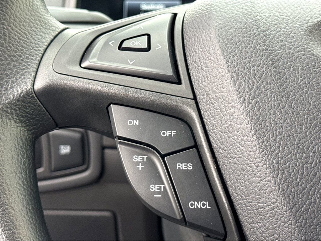 2024 Ford Edge SE - Photo 17