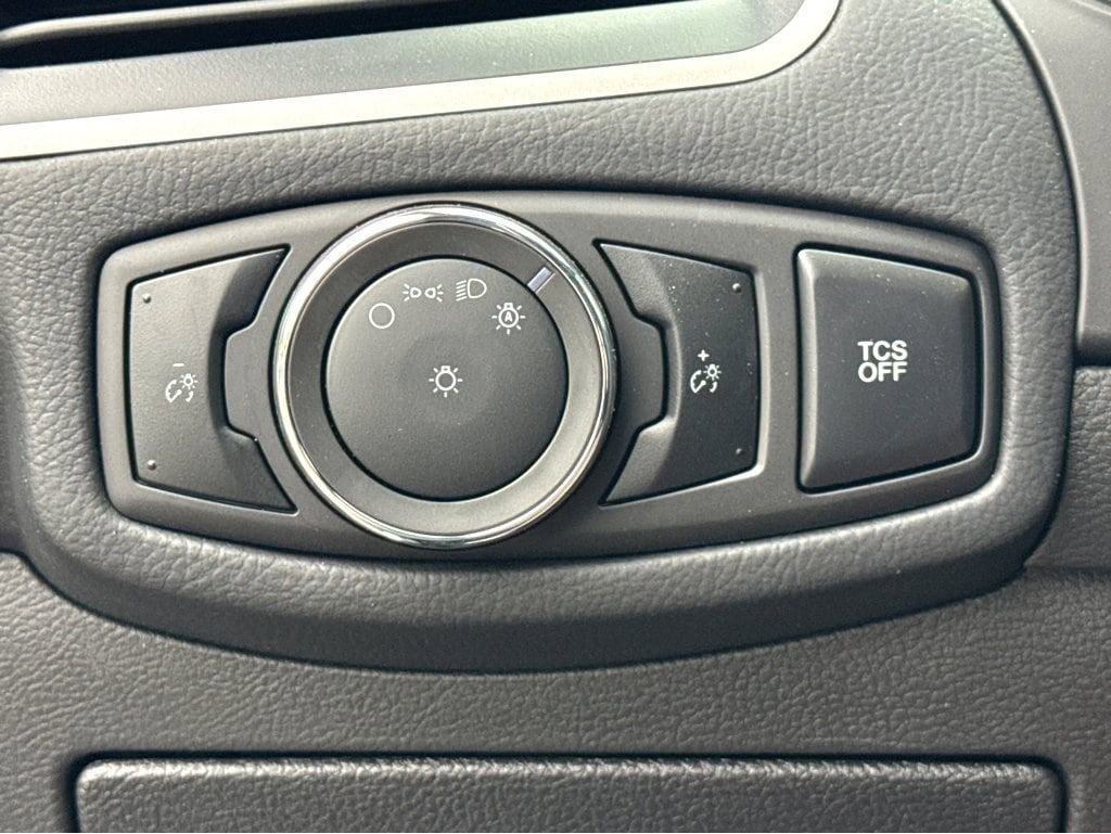 2024 Ford Edge SE - Photo 16