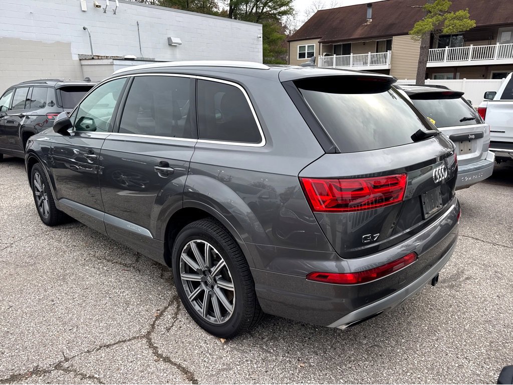 2019 Audi Q7 Premium Plus photo 2