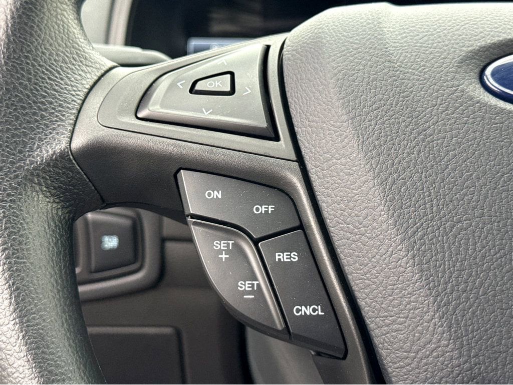2024 Ford Edge SE - Photo 17