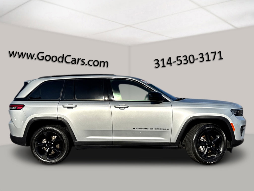 Used 2024 Jeep Grand Cherokee Altitude SUV