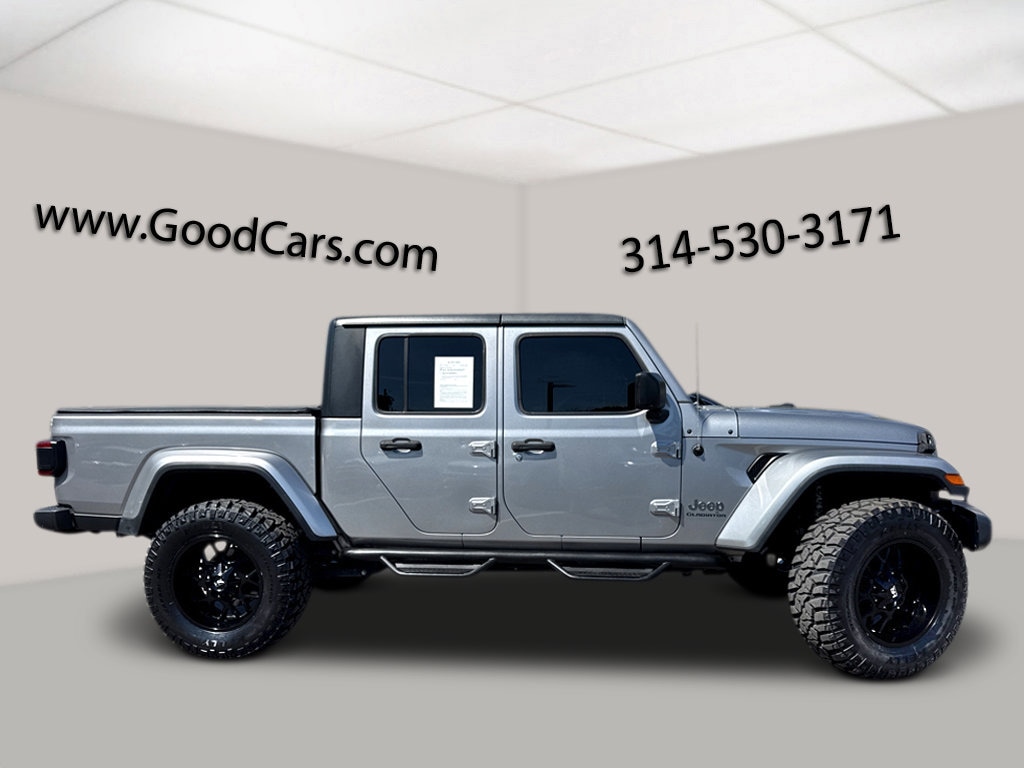 Used 2020 Jeep Gladiator Overland Truck