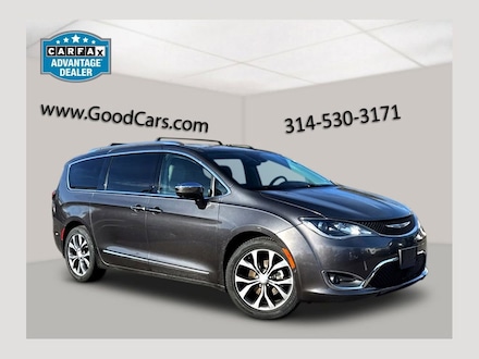 2017 Chrysler Pacifica Limited Van