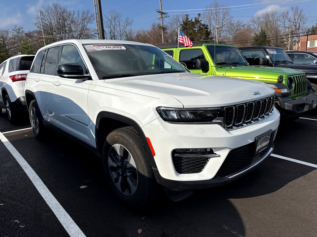 2022 Jeep Grand Cherokee 4xe's photo