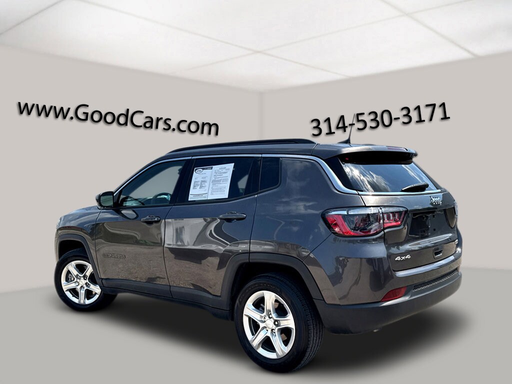 2023 Jeep Compass Latitude photo 4