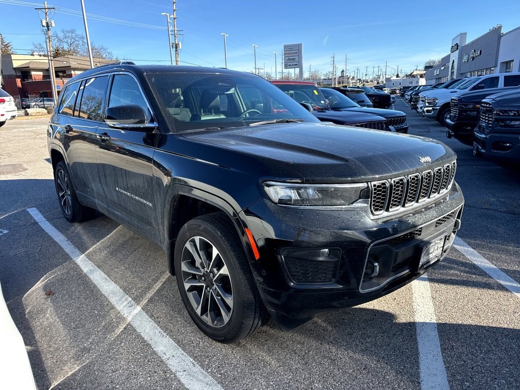 2025 Jeep Grand Cherokee L Overland's photo