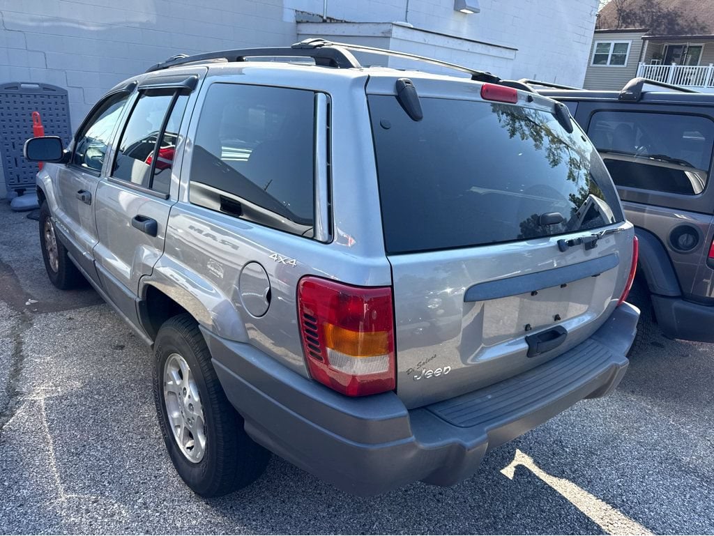 Used 2001 Jeep Grand Cherokee LAREDO with VIN 1J4GW48S01C693365 for sale in St. Louis, MO