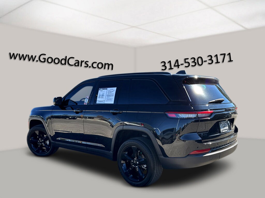 2022 Jeep Grand Cherokee Altitude photo 3