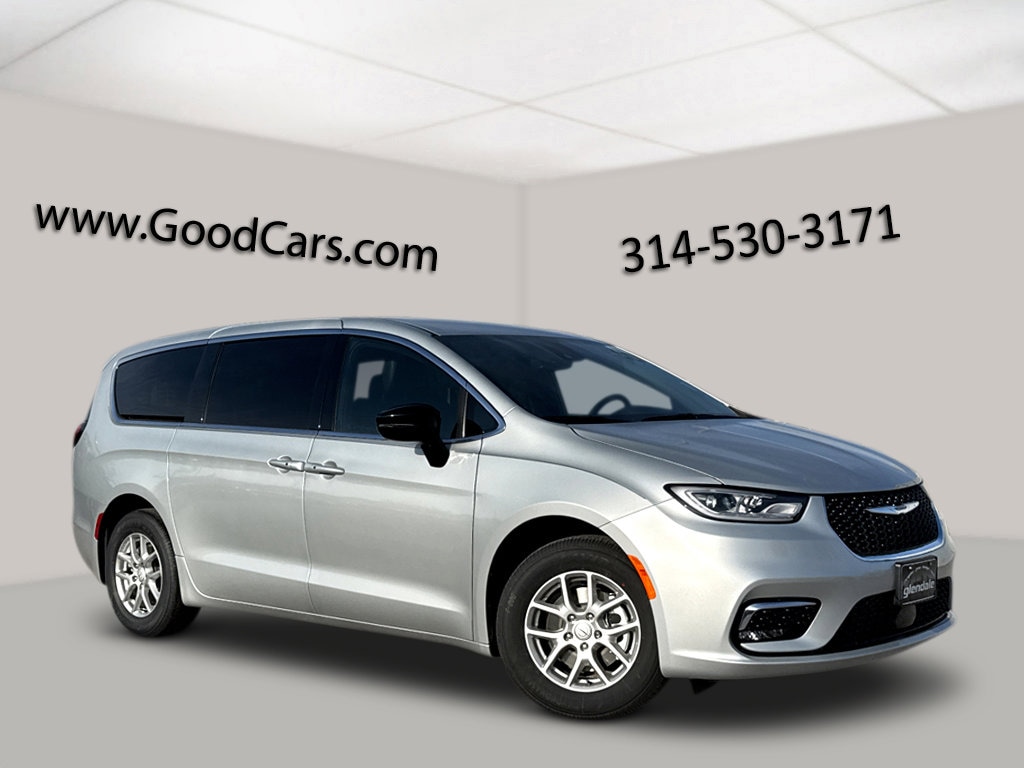 2026 Chrysler Pacifica Passenger Van 