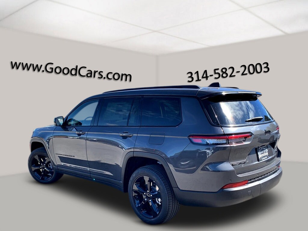 2025 Jeep Grand Cherokee Limited photo 3