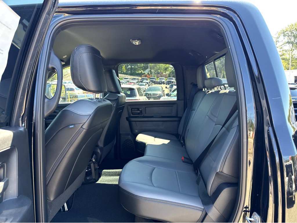 2026 RAM 3500 Tradesman - Photo 10