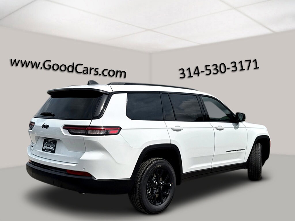 2025 Jeep Grand Cherokee Altitude photo 2